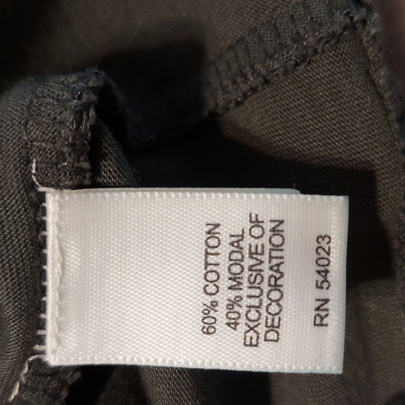 Banana Republic  Knit blouse with beaded bow across the neck - Picture 6 of 7